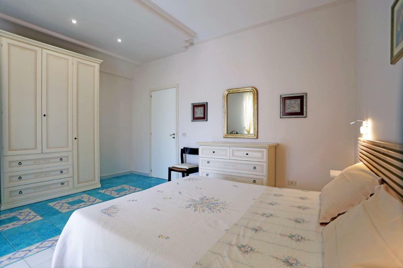 Eremo Delle Grazie Apartment Ispica Ngoại thất bức ảnh